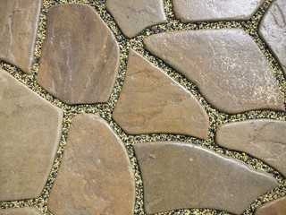 Песчаник галтованный - натуральный камень бежево-коричневый (с равзодами)