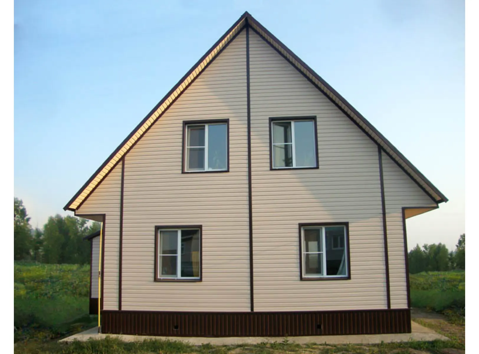 Виниловый сайдинг двухслойный Grand Line Корабельная доска Слим Бежевый 3.00