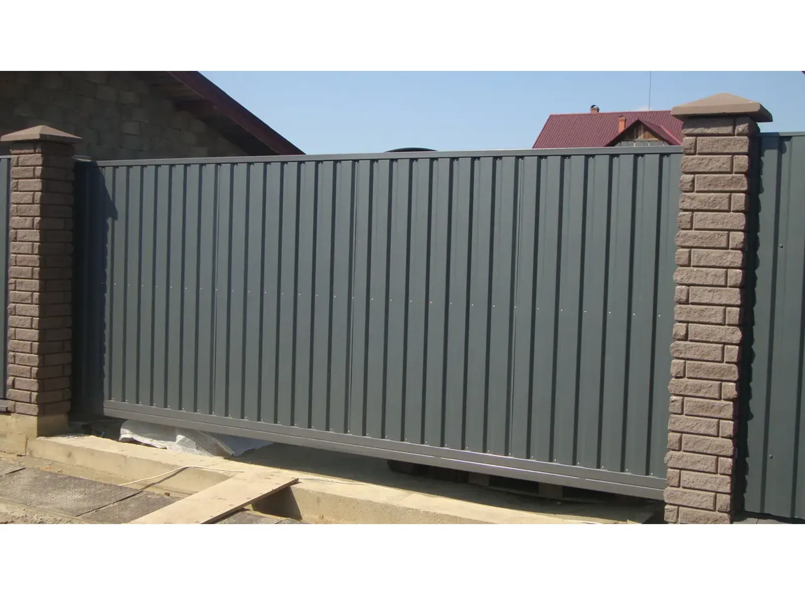 Профлист Grand Line C20В 0.5 GreenCoat Pural BT, matt RR 33 Черный