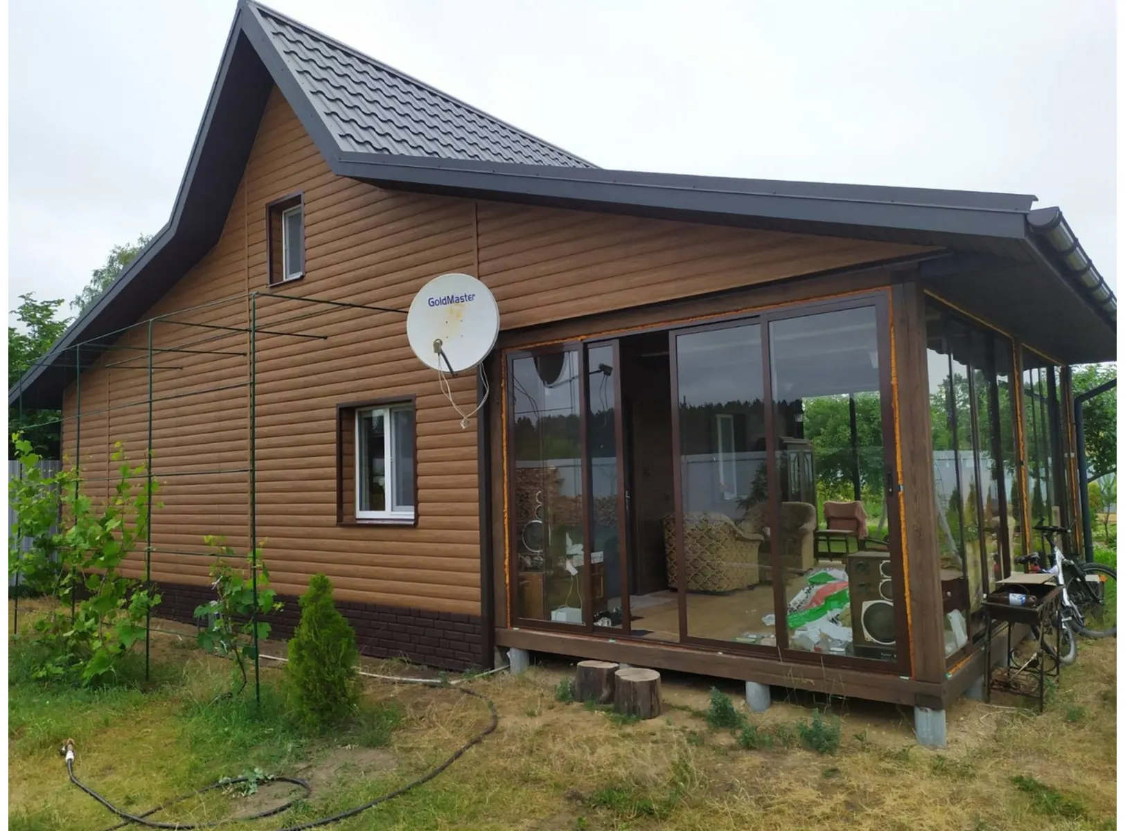 Виниловый сайдинг Docke Блок-Хаус D4.7T LUX под дерево Миндаль 3600×243