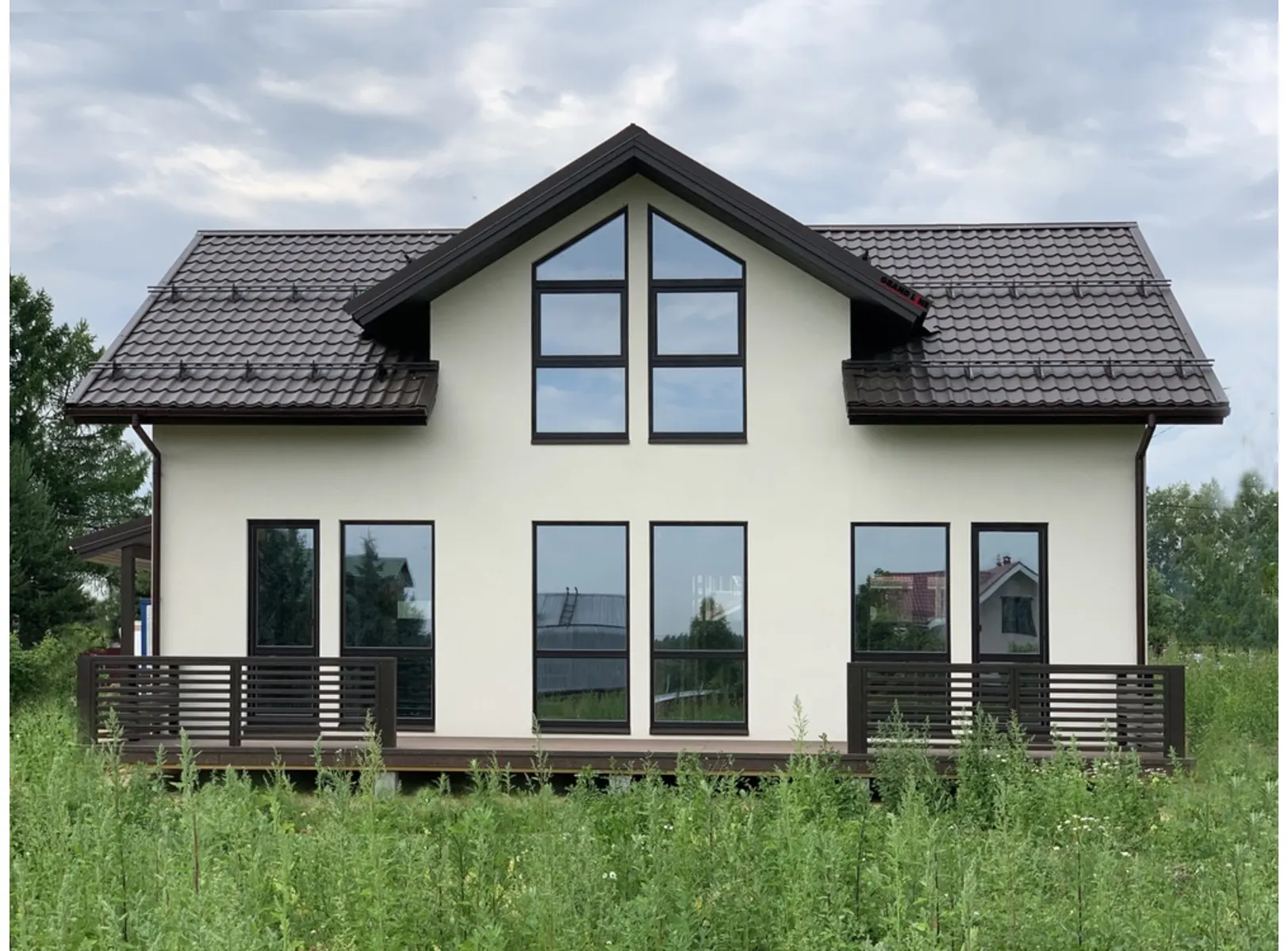 Металлочерепица Grand Line Classic 0,5 Atlas RR 32 Темно-коричневый