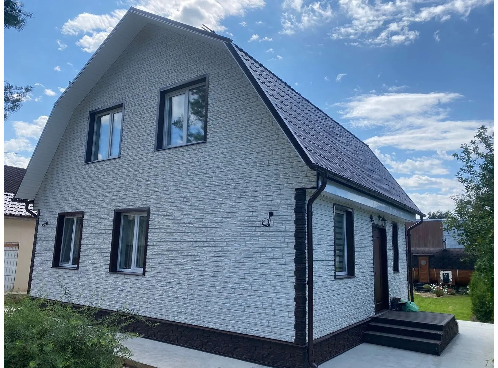 Виниловый сайдинг Docke ROCKY LUX под камень Пекан 1787×285