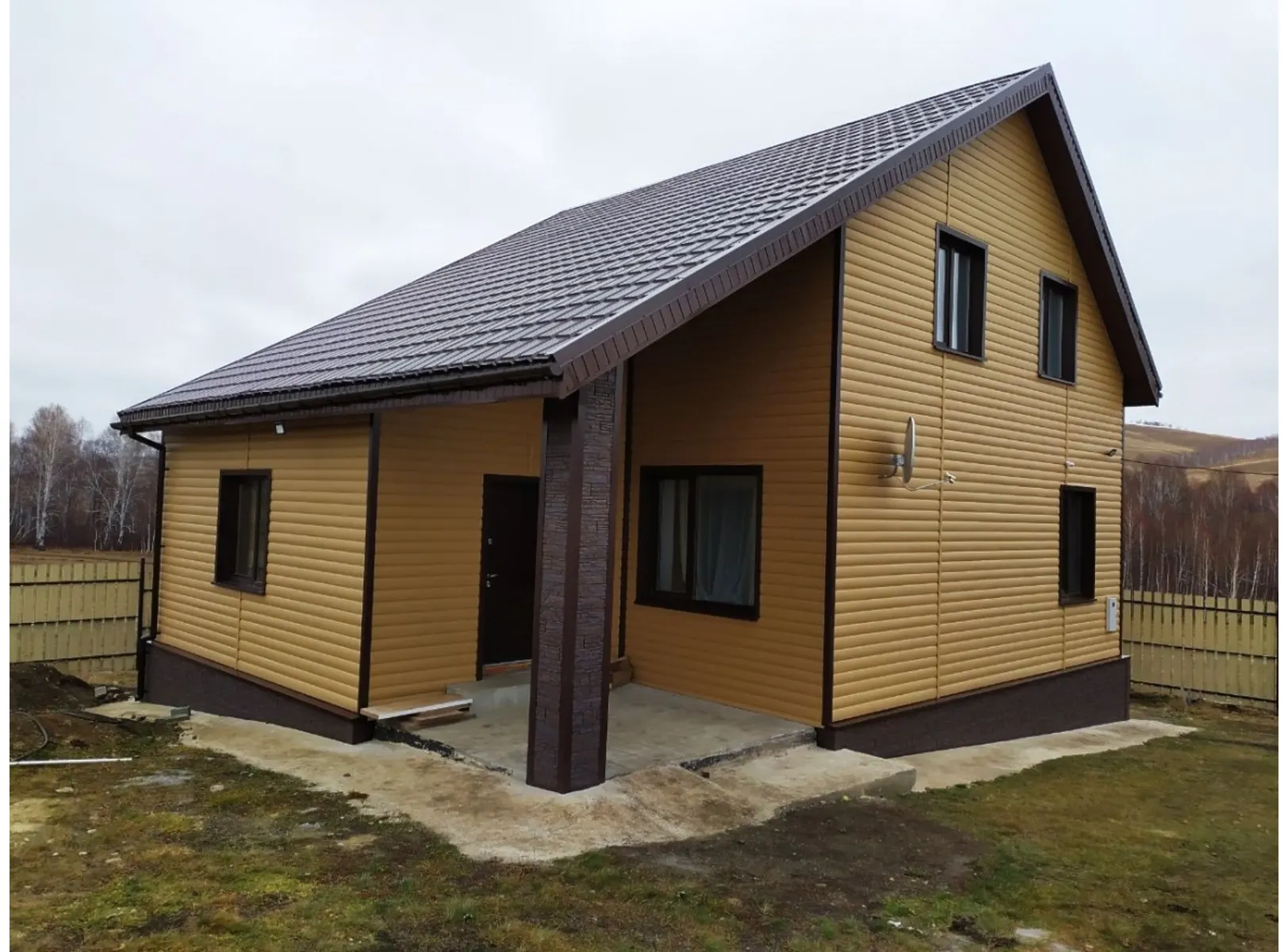 Виниловый сайдинг Docke Блок-Хаус D4.7T PREMIUM Карамель 3600×243