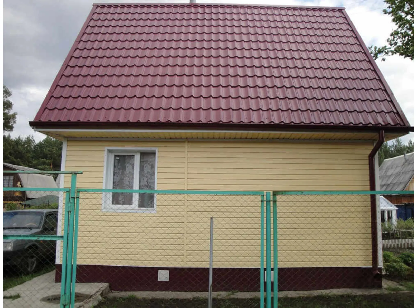 Металлочерепица Металл-Профиль Супермонтеррей 0,45 Полиэстер RAL 3005 Красное вино