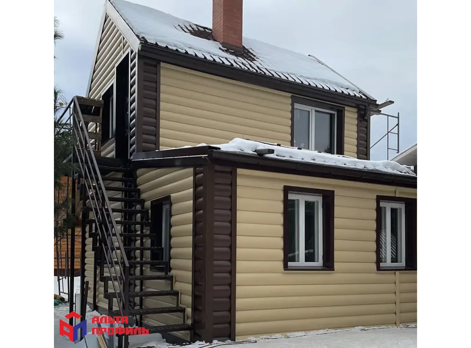 Виниловый сайдинг Альта-Профиль БЛОКХАУС Золотистый 3100x200x1.1