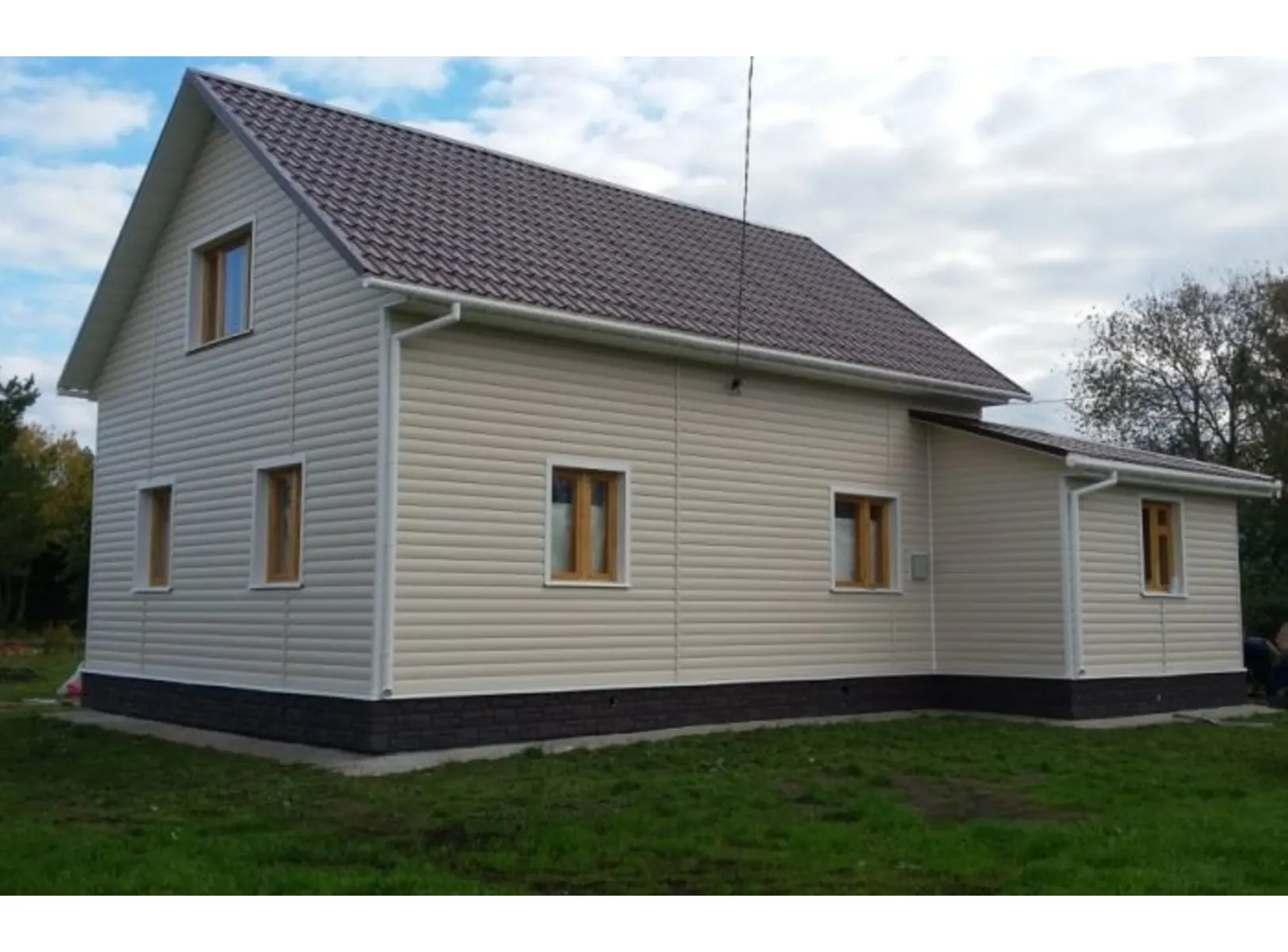 Виниловый сайдинг Docke Блок-Хаус D4.7T PREMIUM Крем-Брюле 3600×243