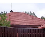 Металлочерепица Grand Line Kvinta Uno 0,45 Полиэстер RAL 3009 Оксидно-красный